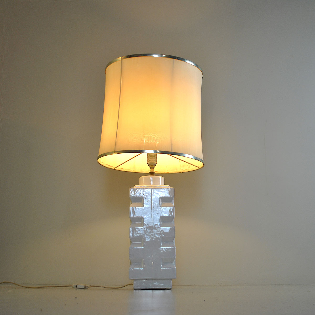 lampada_tavolo_ceramica_bianca_10