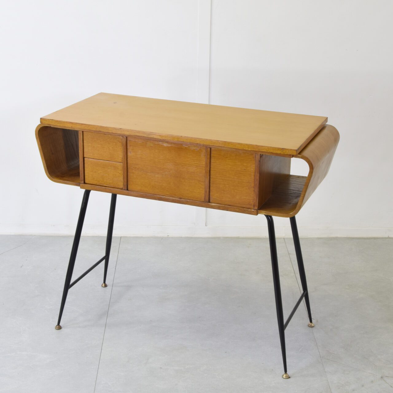 consolle_singer_1