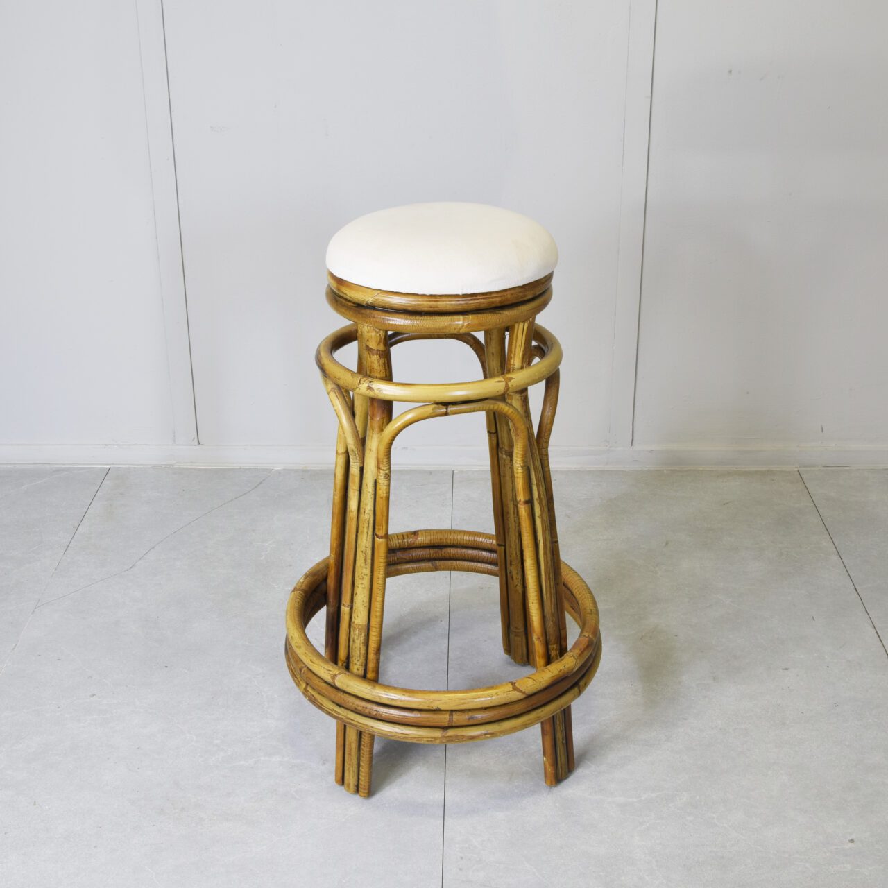 sgabello_rattan_1