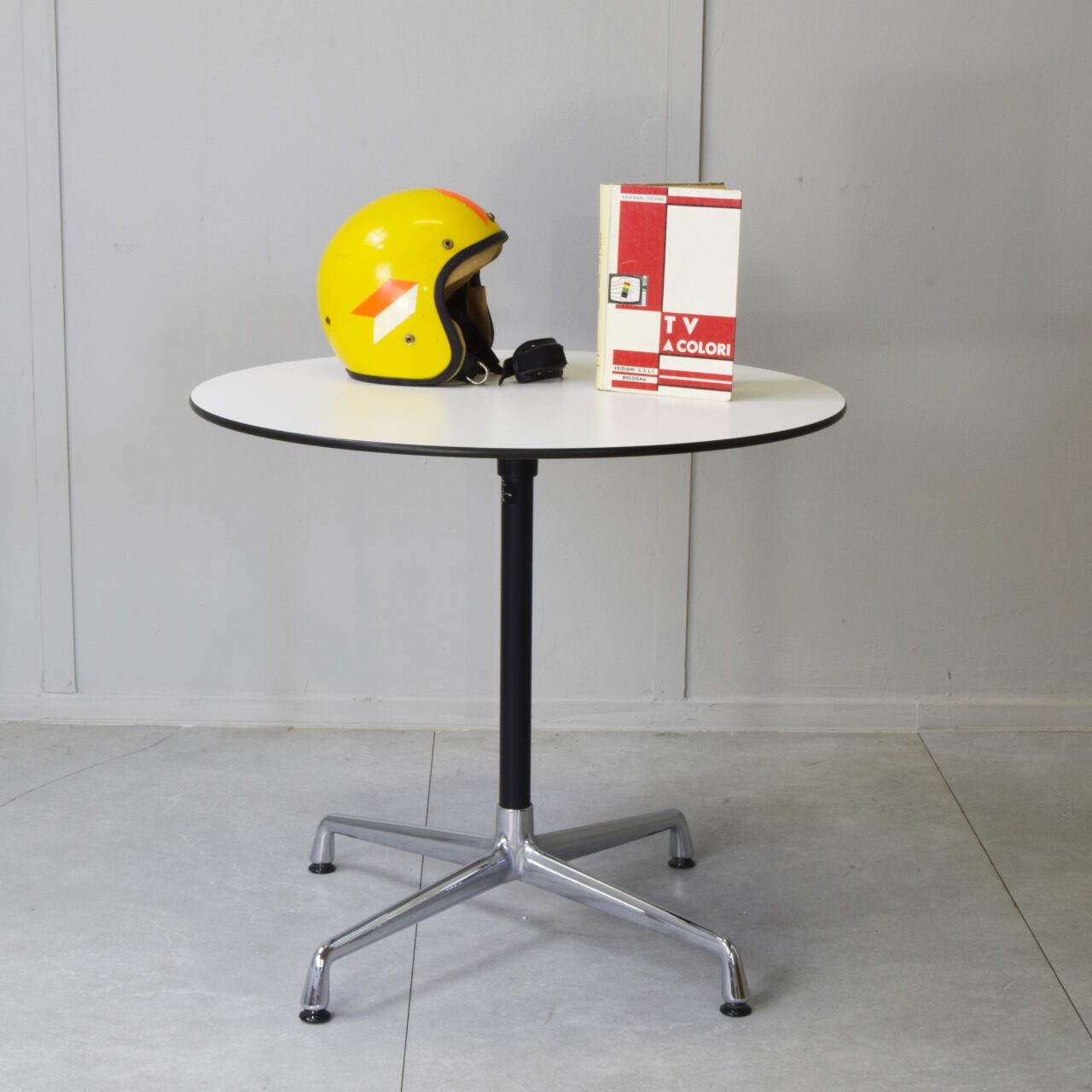 tavolino_charles_eames_3